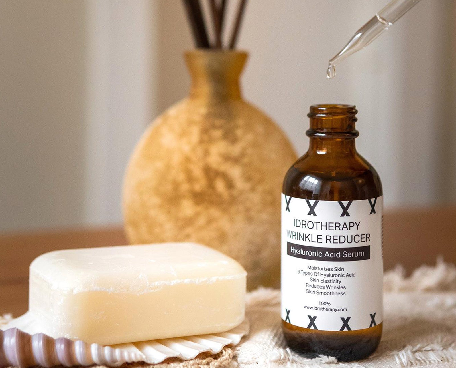 Free Trial - Hyaluronic Acid Serum - Moisturizes skin
